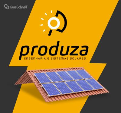 O fundo é cinza-escuro com uma grande forma diagonal em amarelo. No topo, o logo apresenta uma letra P estilizada com um círculo e raios de sol, que se assemelham a uma lâmpada. O nome produza está em letras pretas e grandes, com ENGENHARIA E SISTEMAS SOLARES em letras menores logo abaixo. Na parte inferior, há uma representação tridimensional de um telhado de cerâmica com oito painéis solares azuis, dispostos em duas fileiras