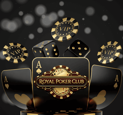 Conjunto de 3 imagens para Royal Poker Clube. Primeira: Design luxuoso de pôquer VIP com quatro ases, fichas douradas, dados e fundo escuro com luzes suaves, Royal Poker Club exclusivo. Segunda:  Fundo escuro com fichas douradas Royal Poker Club e frase 'Estratégia acima da sorte', destacando habilidade no jogo de poker. Terceira: Logo Royal Poker Club em dourado sobre fundo vermelho ornamentado, com cartas e símbolos de naipes flutuando em fundo escuro sofisticado.
